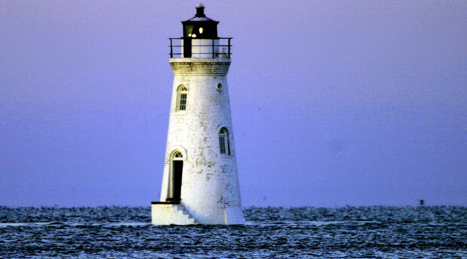 The Cockspur Island Lighthouse - Tee Shop USA